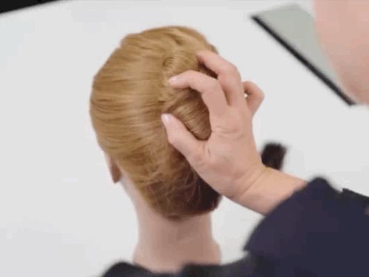 盘头发的方法图解（4种优雅风盘发教程）(11)