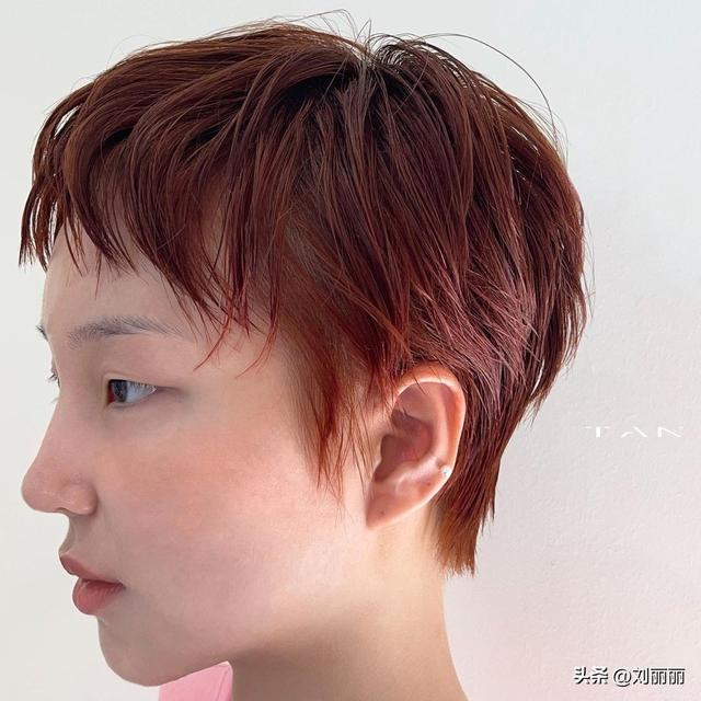 纹理发型图片女短发（长头发烫卷有哪些发型）(10)