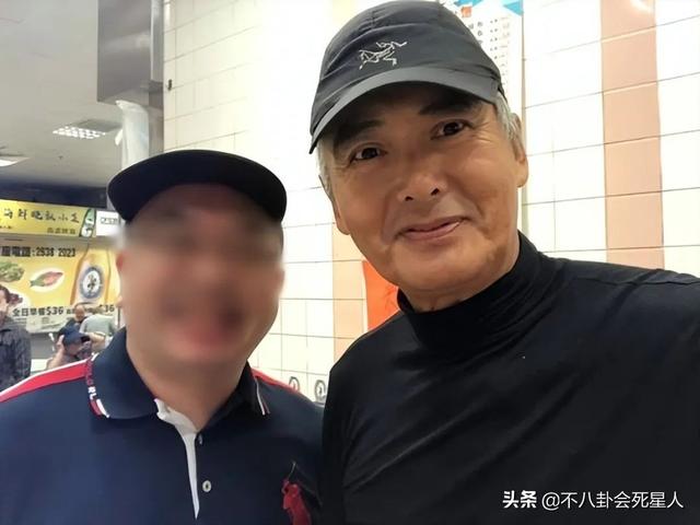 香港演员男明星大全表（18位港圈老牌男神现状）(57)