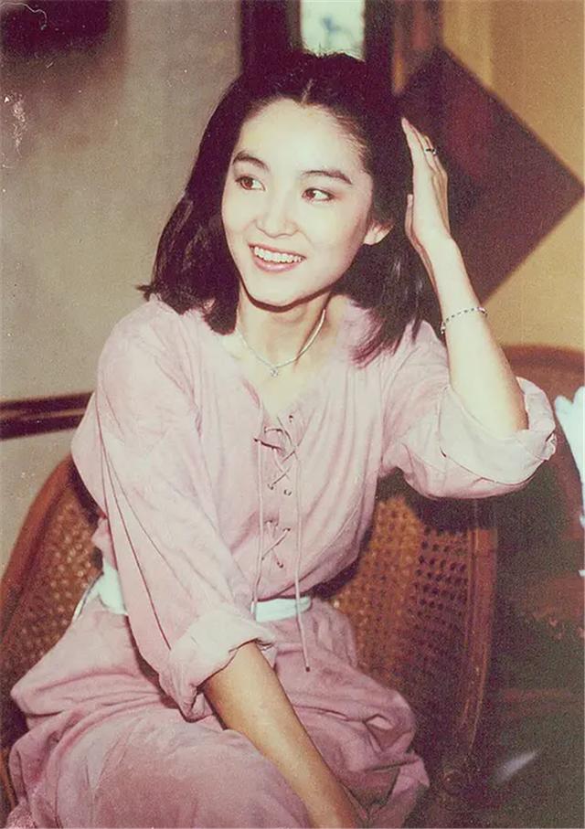 90年代香港女明星（香港娱乐圈10代“玉女掌门人”）(4)