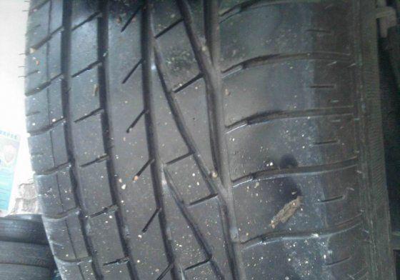 轮胎哪种裂缝属于正常裂缝（轮胎磨损小裂纹怎么处理）(3)