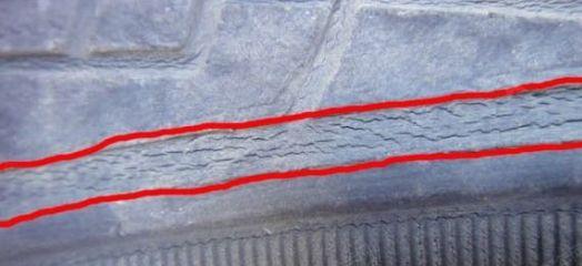 轮胎哪种裂缝属于正常裂缝（轮胎磨损小裂纹怎么处理）(5)