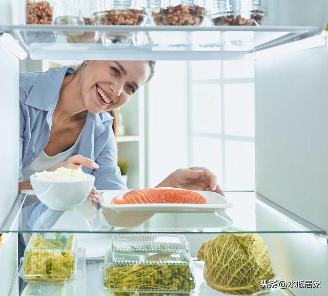 冰箱保鲜室老是冻坏蔬菜怎么办（冰箱老是把菜冻坏解决方法）(9)